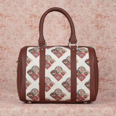 Seashell Motif White Handbag